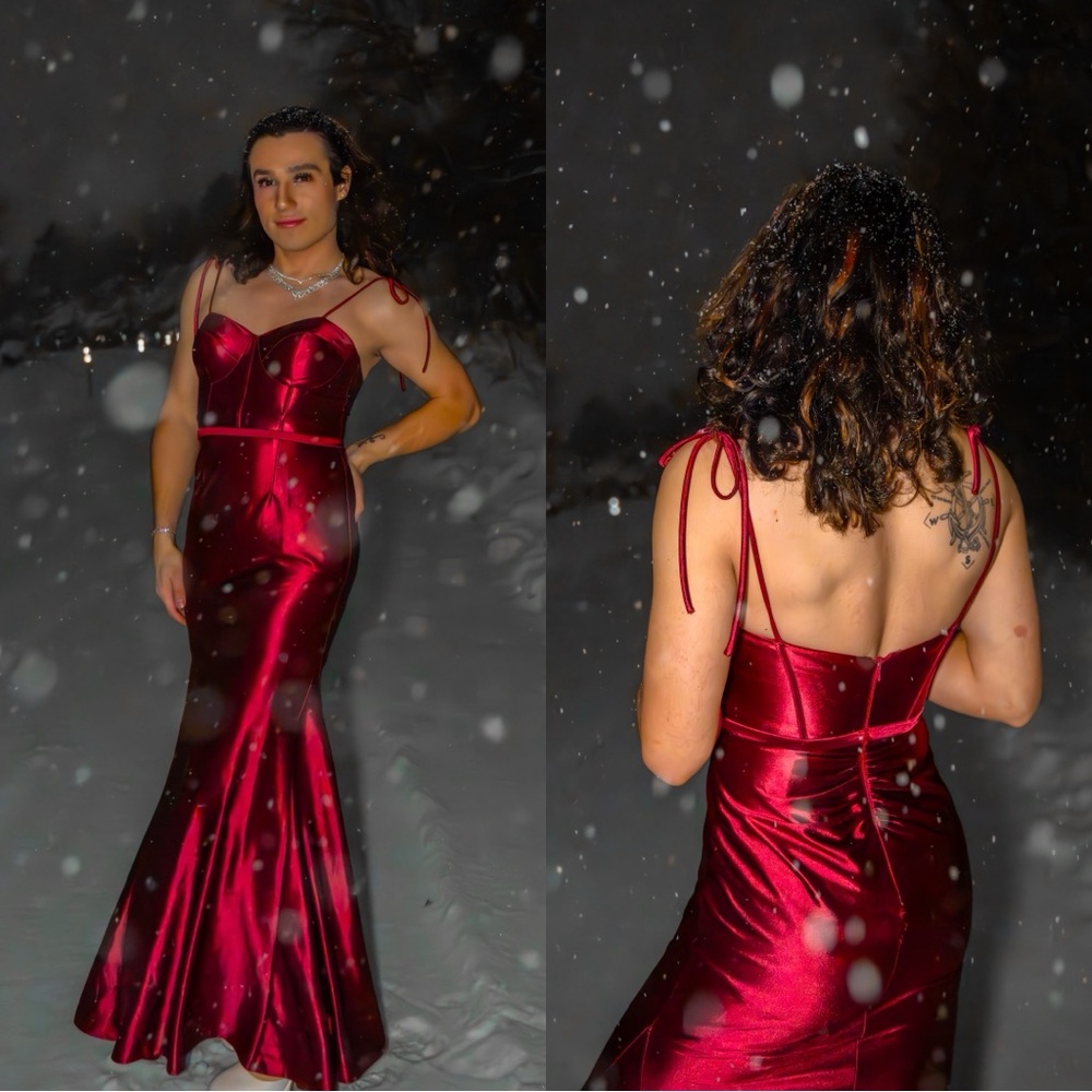 Elegant Backless Satin Evening Gown